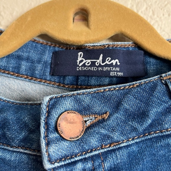 Boden The Cavendish Girlfriend Women's Blue Denim Jeans Size US 8R patched loop - Picture 2 of 6
